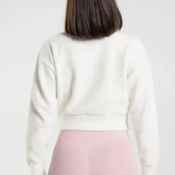 BNWT WHITNEY SIMMONS X GYMSHARK V5 EYELASH KNIT JACKET WHITE SZ XS - Picture 2 of 10